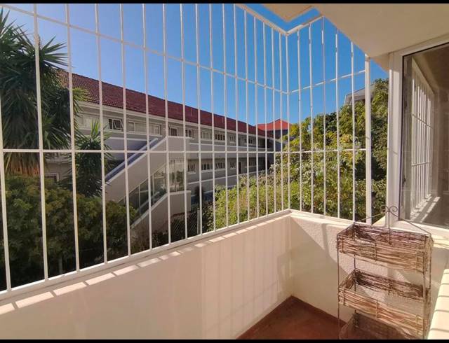 1 BEDROOM PROPERTY TO RENT IN VREDEHOEK